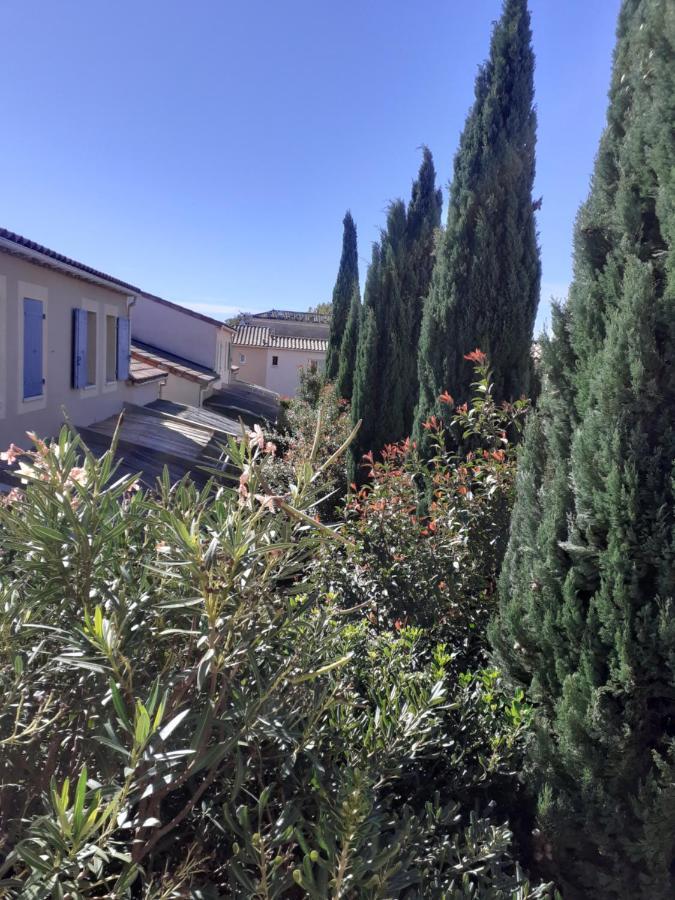 Sous Le Soleil Des Alpilles Lejlighed Mouries Eksteriør billede